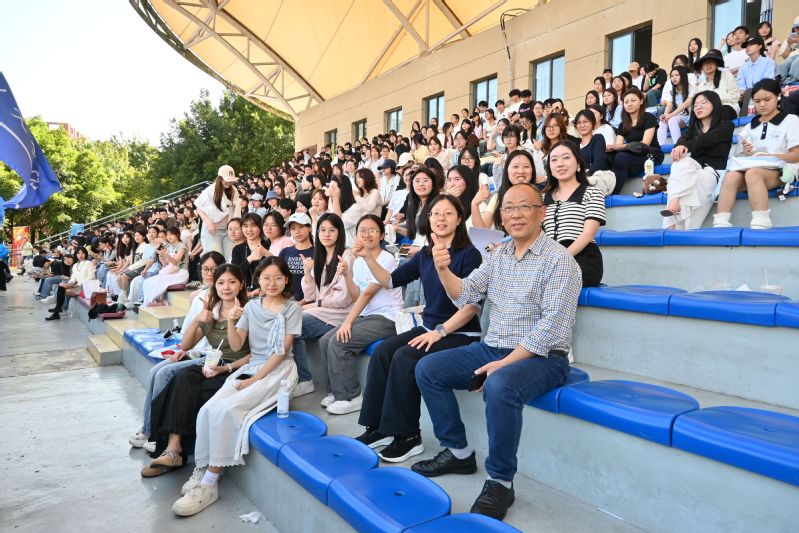 燃情赛场展风采，砥砺奋进续华章...